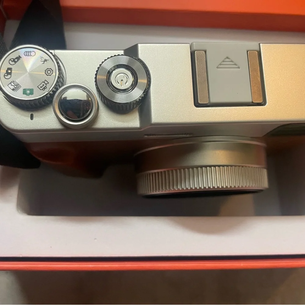 4K Ultra HD Digital Camera - Black and Silver